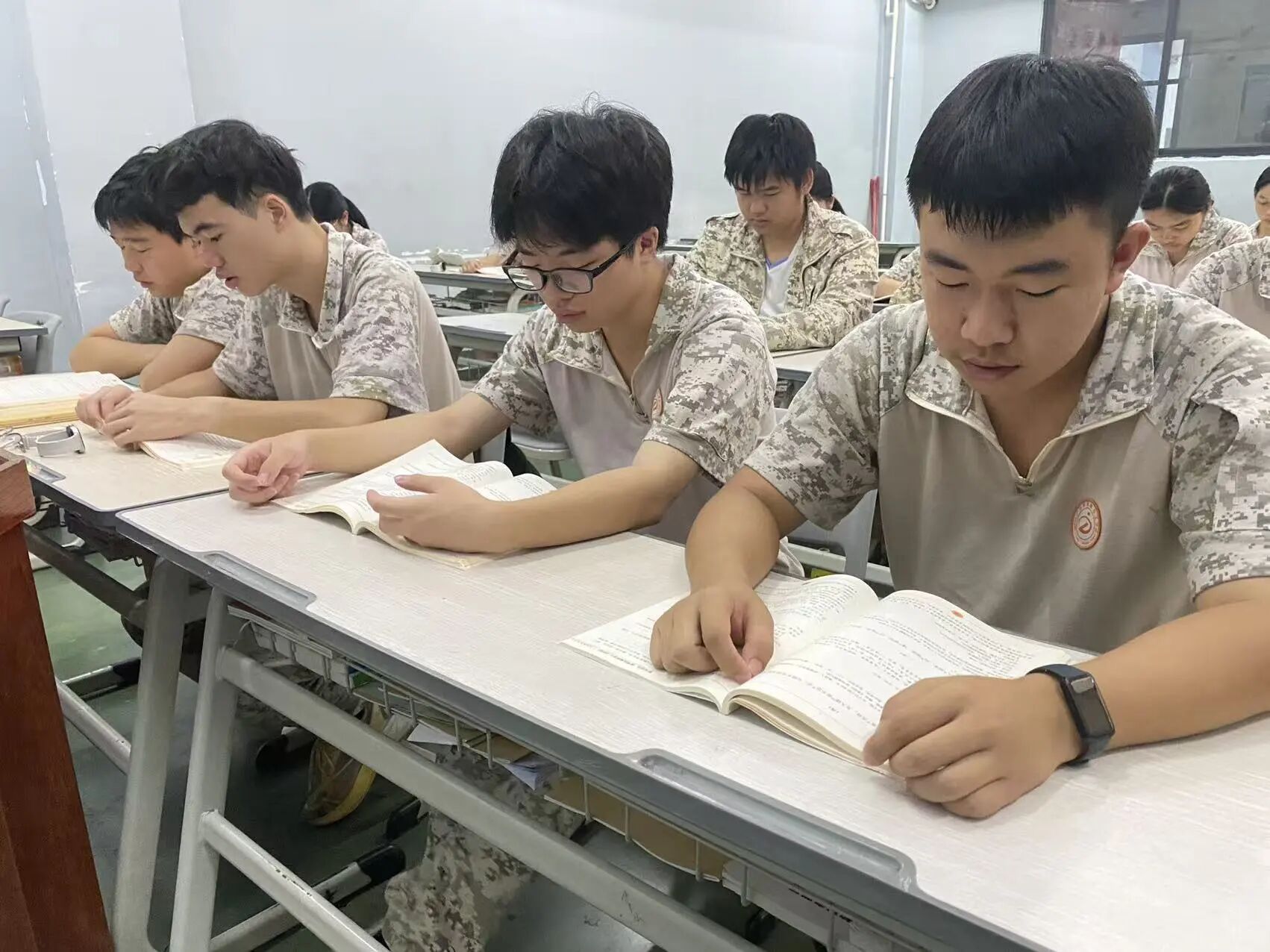 微信图片_2025-10-11_101440_843.jpg